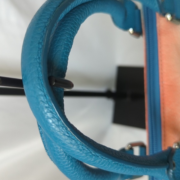 Sukriti Kolkata Hand painted Handbag - Picture 10 of 16